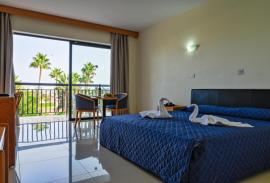 Veronica Hotel swim camp photo 2