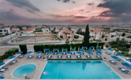  Svetlos Hotel swim camp photo 2